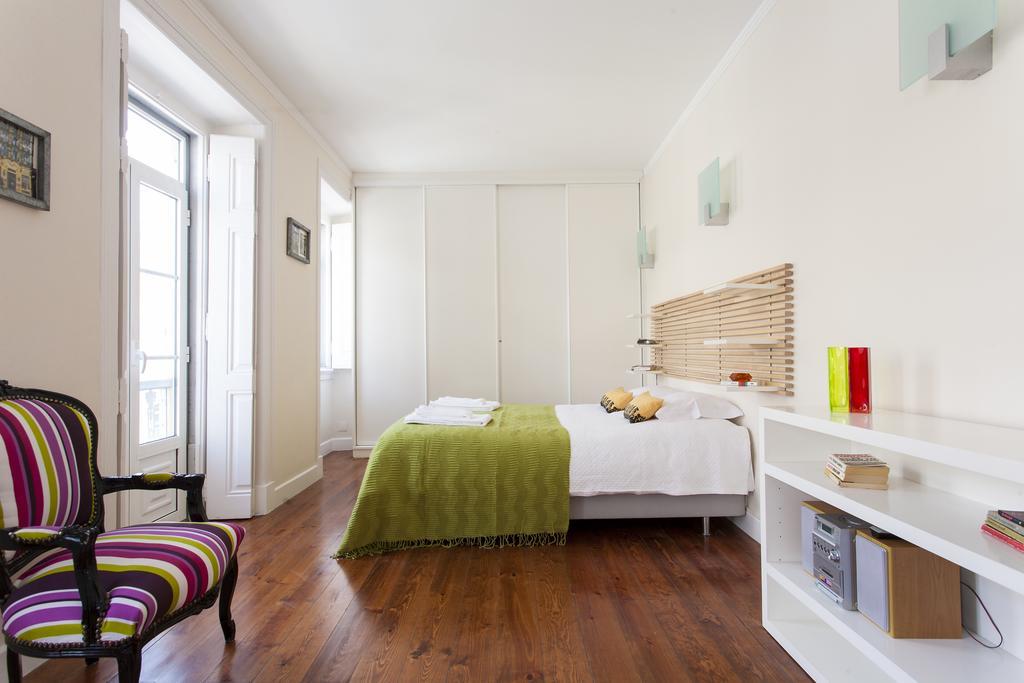 Joivy Spacious And Bright 1-Bed Flat With City Views In Lapa Lissabon