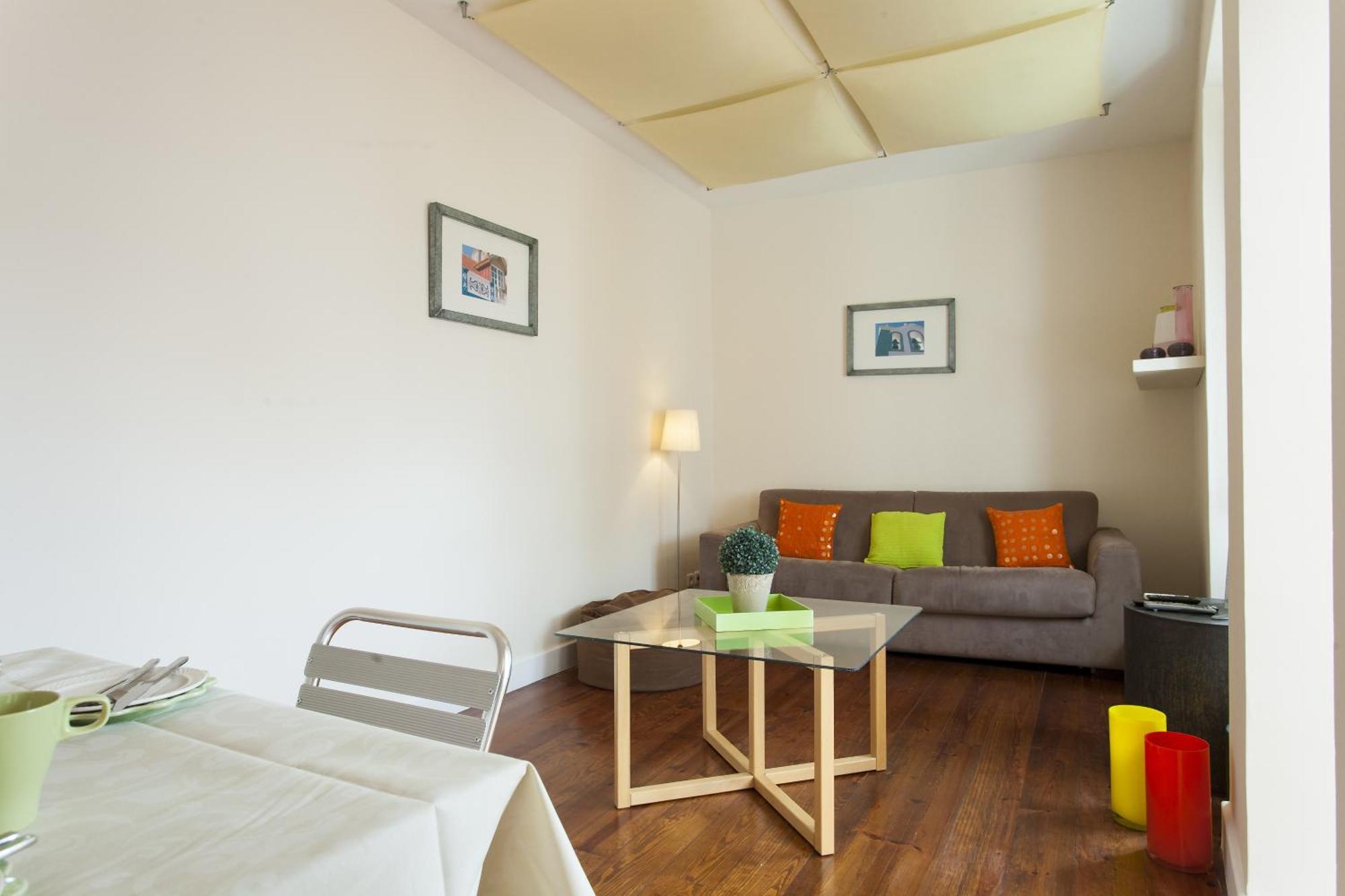 Joivy Spacious And Bright 1-Bed Flat With City Views In Lapa Apartment